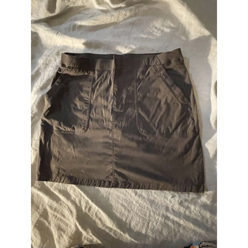 Eddie Bauer Skirt Women Flat Front Stretch Casual Polyester Hiking Timberwolf 12